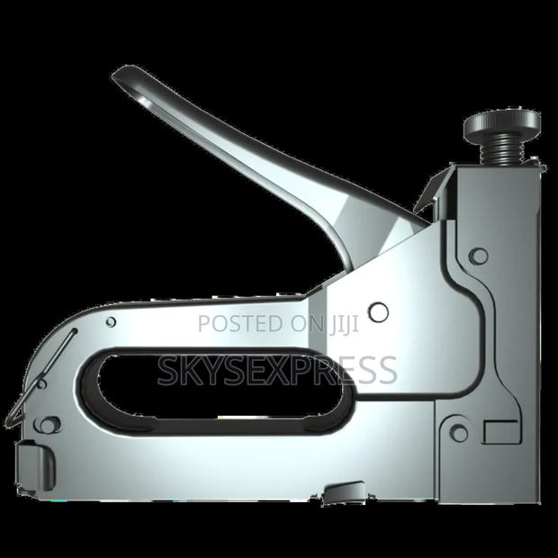 Heavy Duties Nail Gun Stapler