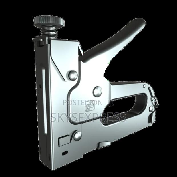 Heavy Duties Nail Gun Stapler