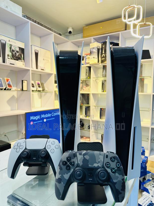 Playstation 5 Both Standard Digita With 5 Games ( Fc25 ) · Photo 4