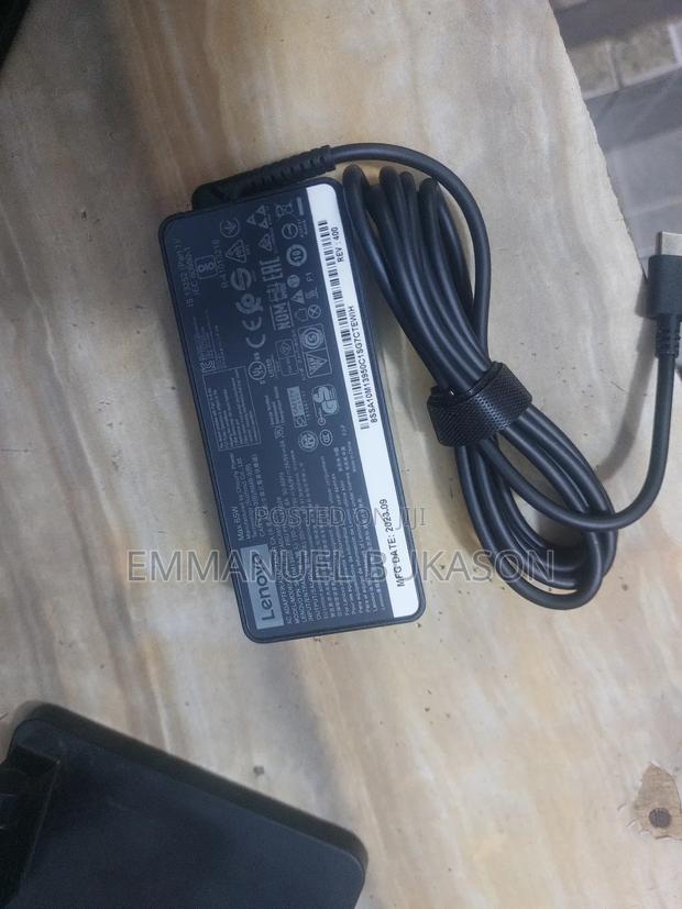 Lenovo Type C Charger · Photo 4