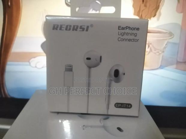 iPhone Audio Accessory With Lightning Connection · Photo 1