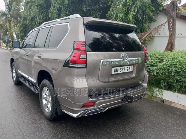 Toyota Land Cruiser Prado 2.7 VVT-i 2014 Gold photo 9