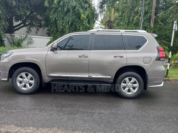 Toyota Land Cruiser Prado 2.7 VVT-i 2014 Gold photo 10