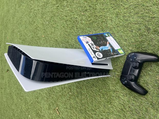 Play Station 5 · Photo 2