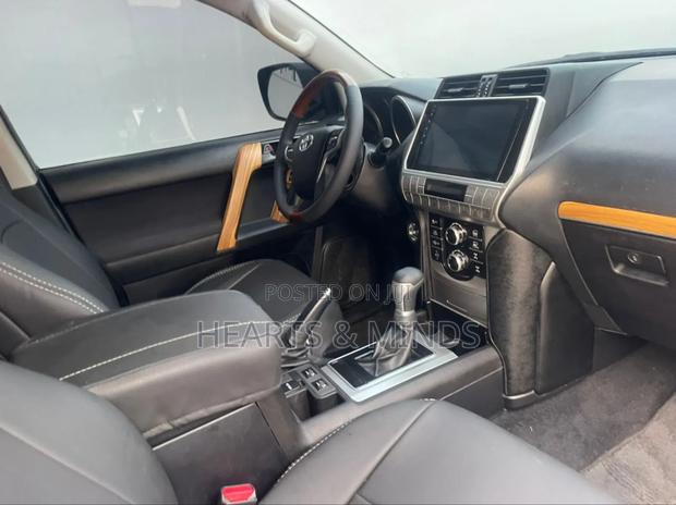 Toyota Land Cruiser Prado 3.0 D-4D (190 Hp) 7 seats 2016 Black photo 6