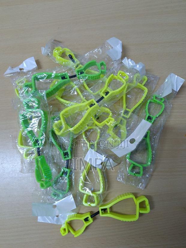 Gloves Safety Holder