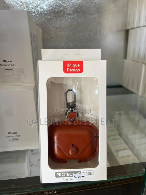 Original Leather Case for Apple Airpods Pro / Pro 2 · Photo 4