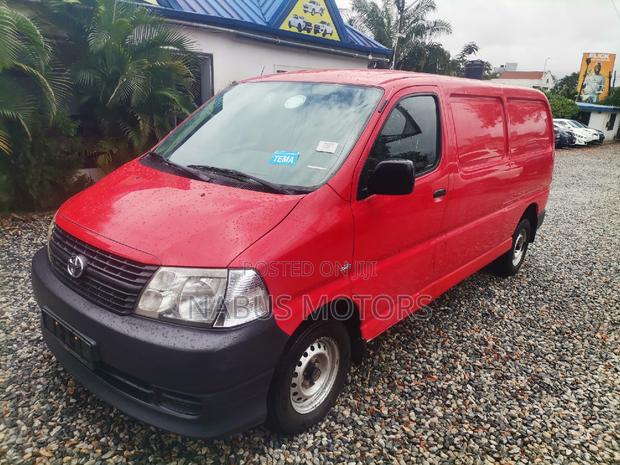 Toyota HiAce 2010 Red