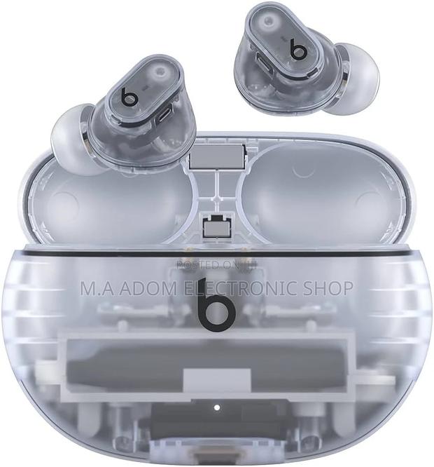 Beats Studio Buds+ · Photo 2