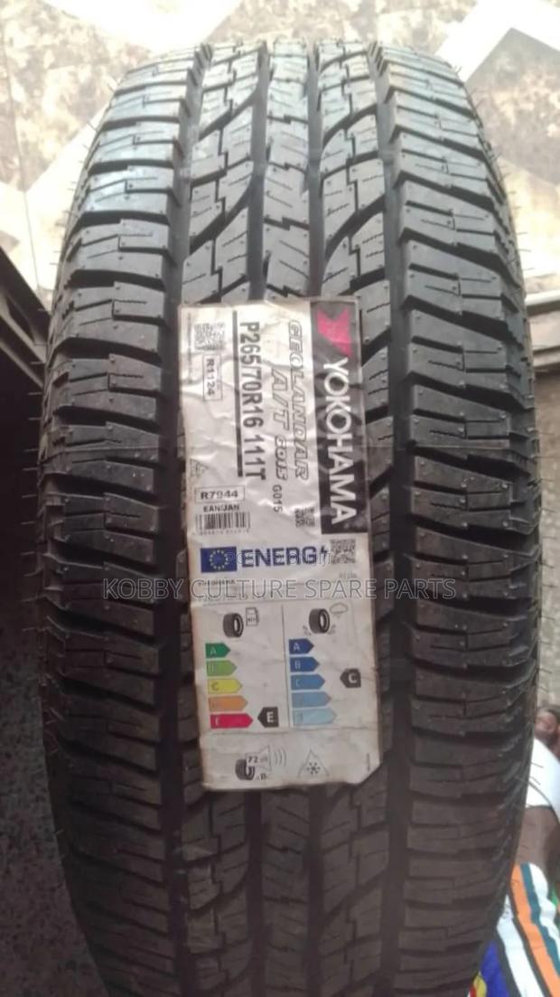 Original Yokohama 265/70r17 Tyres Available for All Cars