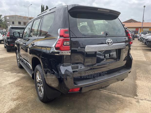 New Toyota Land Cruiser Prado 2023 Black photo 10