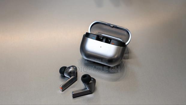 Samsung Galaxy Buds 3 Pro In Ear Wireless Earbuds photo 4