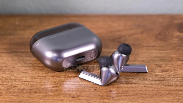 Samsung Galaxy Buds 3 Pro In Ear Wireless Earbuds photo 5