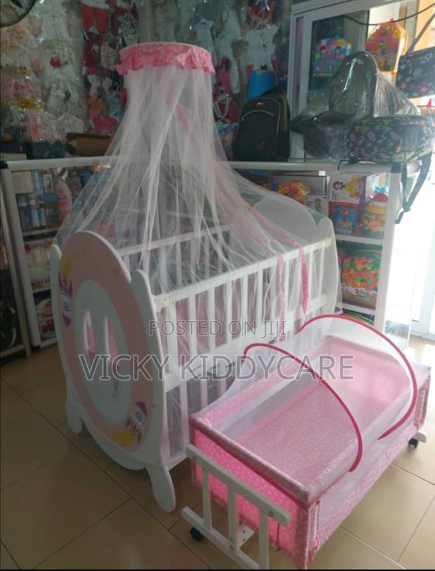 2 in 1 Baby Wooden Cot · Photo 2