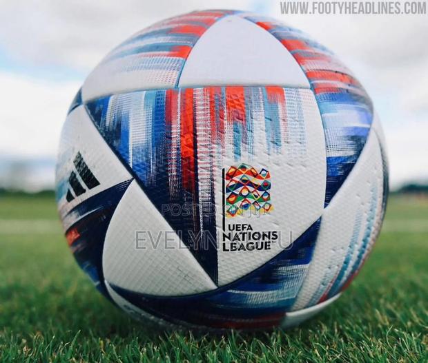 Adidas Football · Photo 2