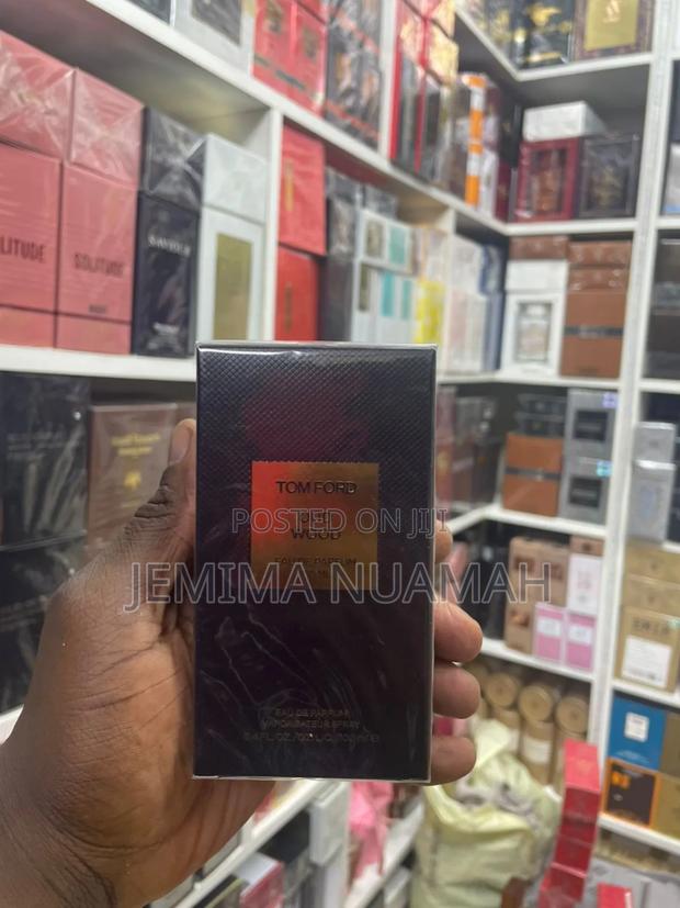Tomford Oud Wood · Photo 2