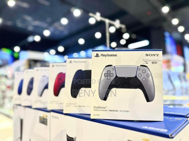 Playstation 5 Dualsense Wireless Controller (Ps5 Controller) · Photo 4