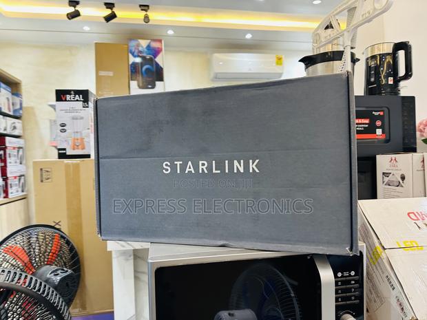 Ultra Modern Internet Connection Wireless Starlink · Photo 2
