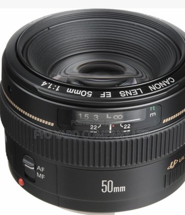 Fast Capturing Canon EF 50mm F/1.4 USM · Photo 2
