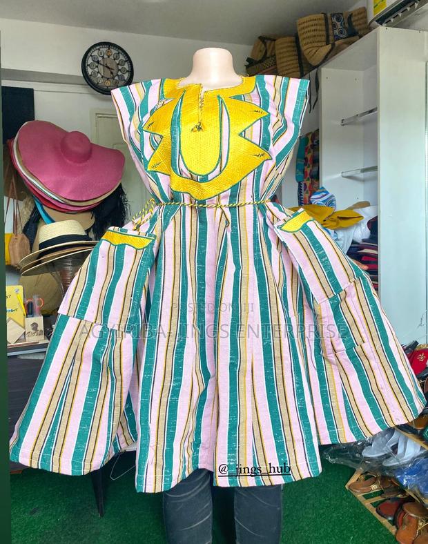 Smock Dress · Photo 3