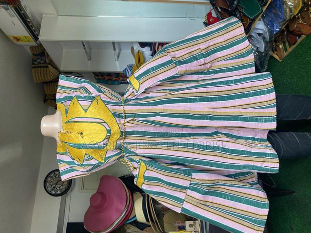 Smock Dress · Photo 4