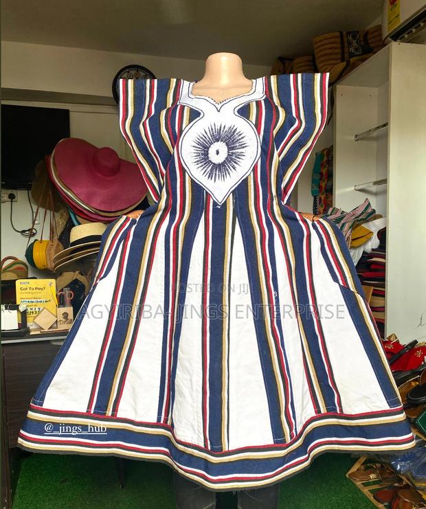 Smock Dress · Photo 3