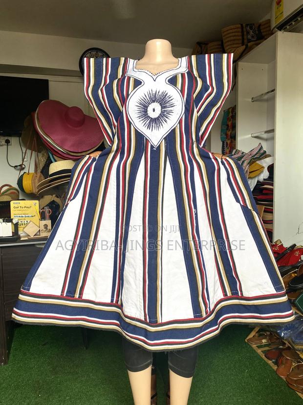 Smock Dress · Photo 4