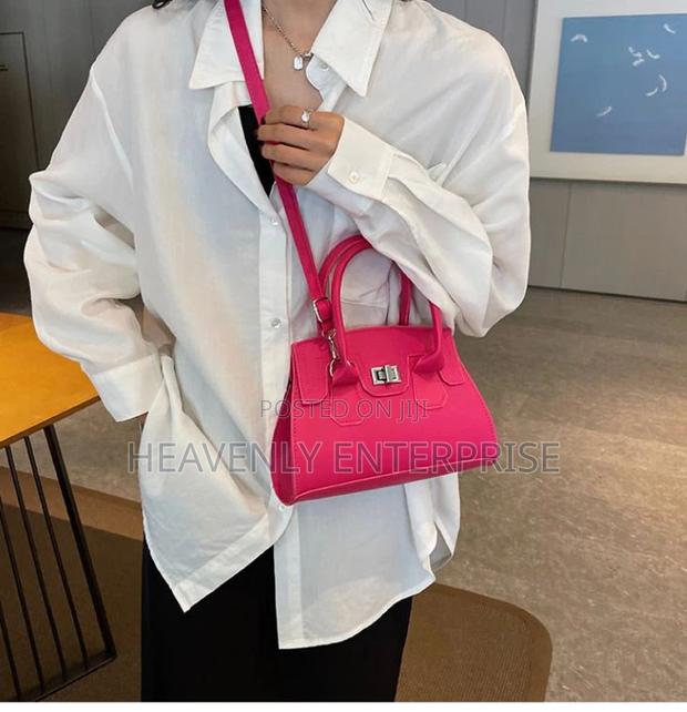 Ladies Dressing Bag photo 2