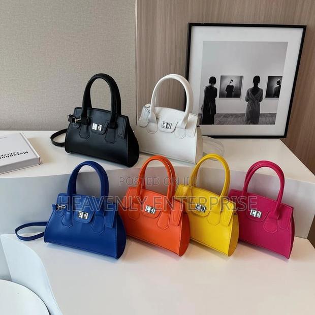 Ladies Dressing Bag photo 3