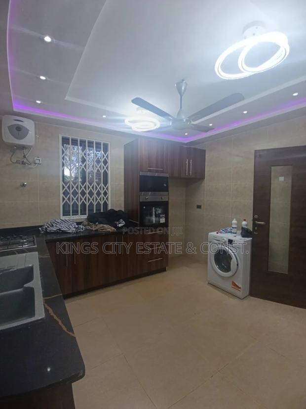 4bdrm House in Gardens, Tesano for rent photo 5