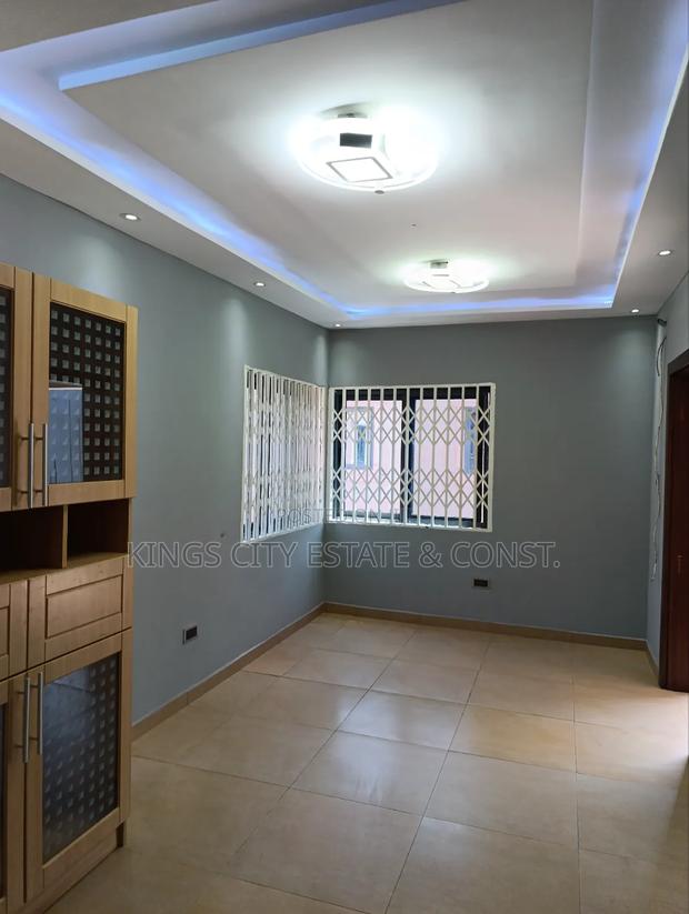 4bdrm House in Gardens, Tesano for rent photo 7