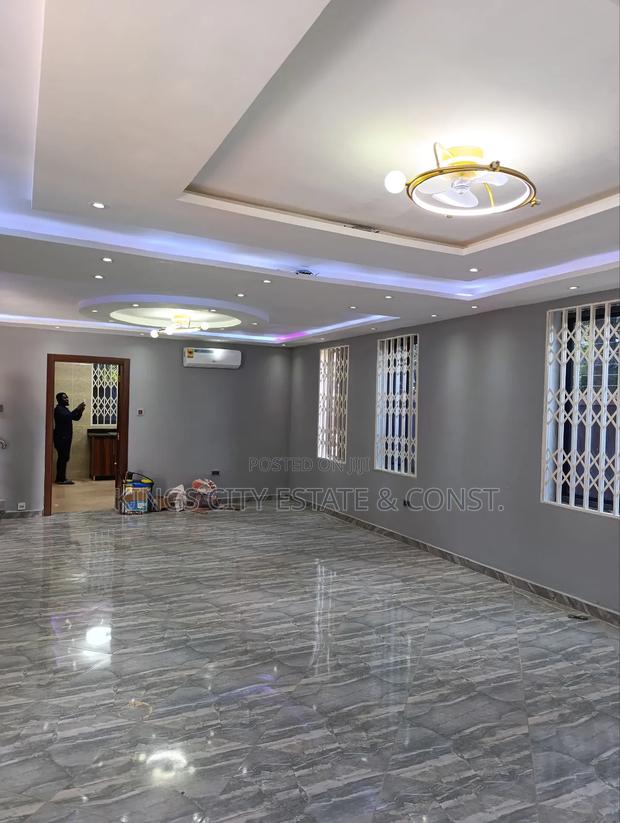4bdrm House in Gardens, Tesano for rent photo 4