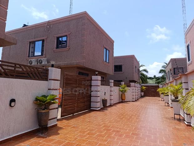 4bdrm House in Gardens, Tesano for rent photo 2