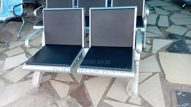 2 in 1 Waiting Chair · Photo 2