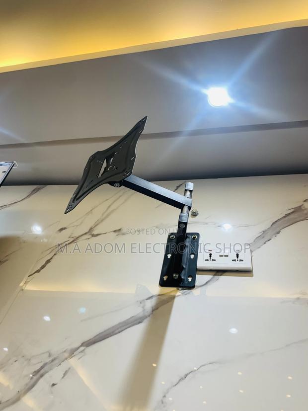 Coner Adjustable Tv Bracket · Photo 2