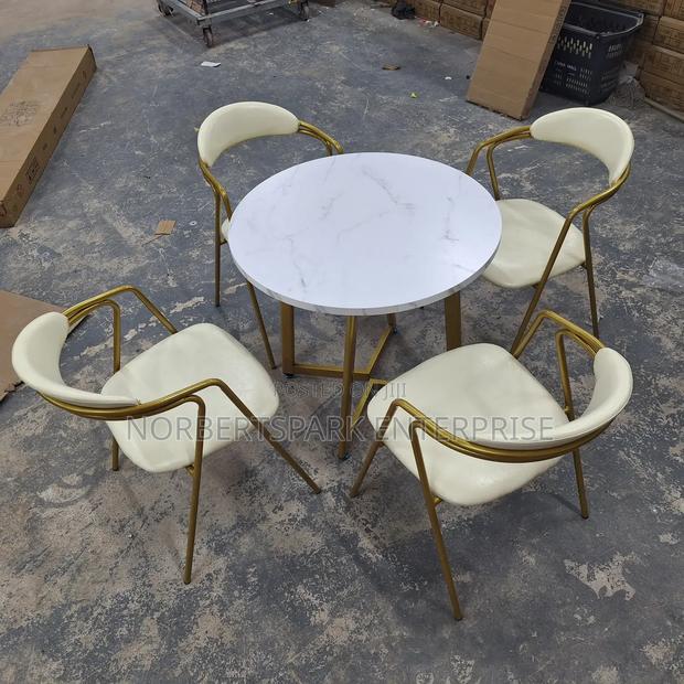 Dining Set (4 Chairs) Q001 · Photo 3