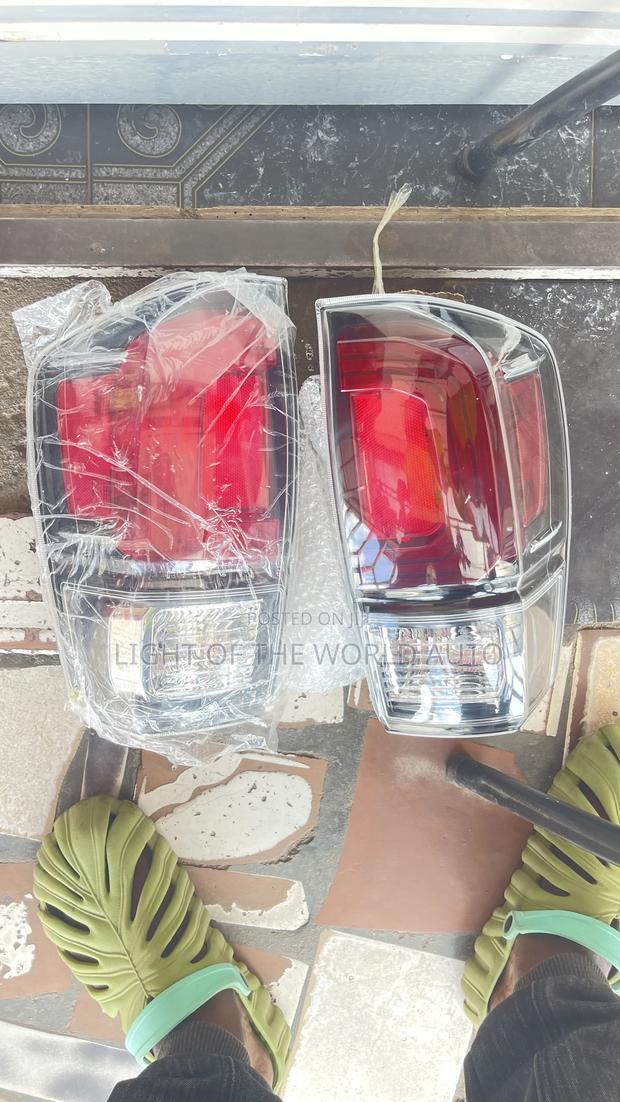 Toyota Tacoma 18 Taillight