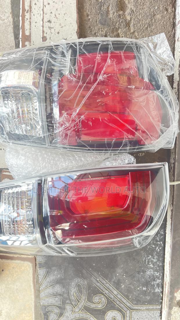 Toyota Tacoma 18 Taillight