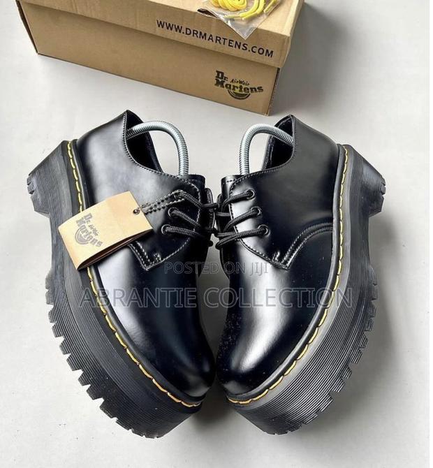 Dr Martens Causual Shoe · Photo 3