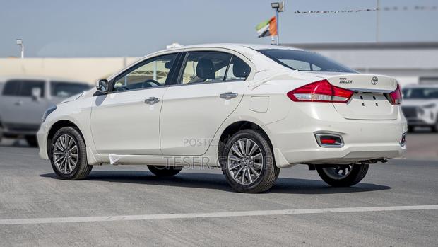 New Toyota Belta 2023 White photo 5