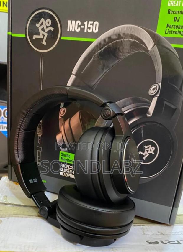 Mackie MC-150 Professional Closed-Back Headphones · Photo 2