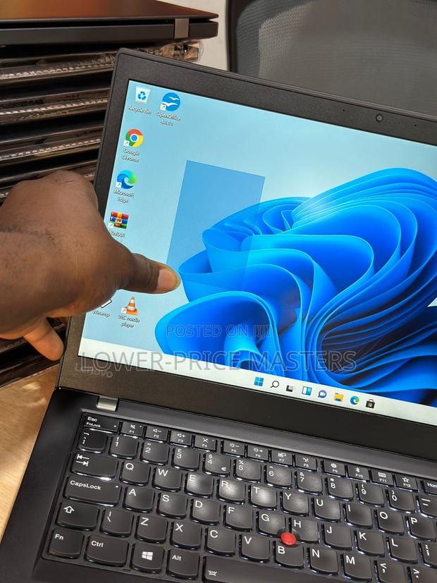 New Laptop Lenovo ThinkPad T470s 8GB Intel Core I5 SSD 256GB · Photo 4