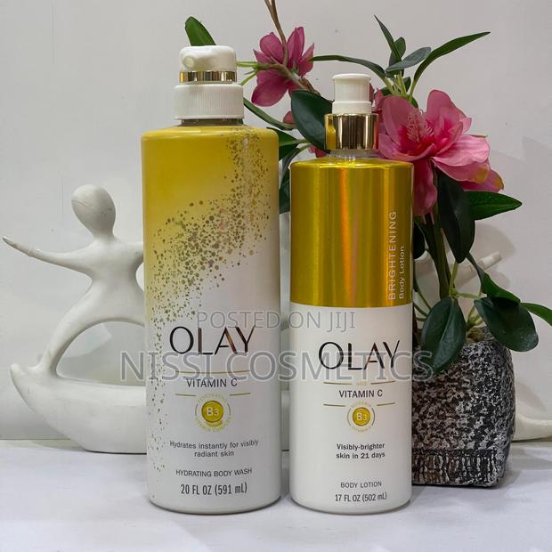 Olay With Vitamin C ° Visibly-Brighter Body Set · Photo 2
