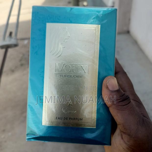 Voux Turquoise Perfume · Photo 4