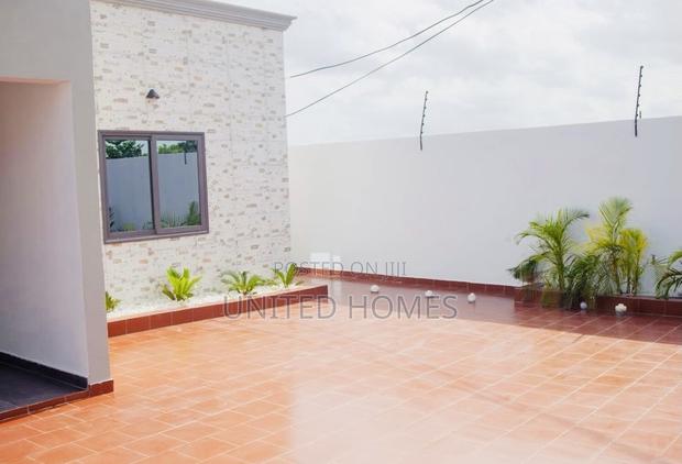 3bdrm House in Kasoa for sale · Photo 2