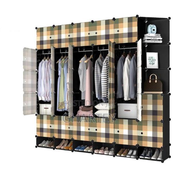 Foldable 30 CUBES With Shoe Rack Shelf · Photo 1