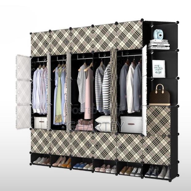 Foldable 30 CUBES With Shoe Rack Shelf · Photo 2