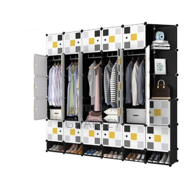 Foldable 30 CUBES With Shoe Rack Shelf · Photo 3