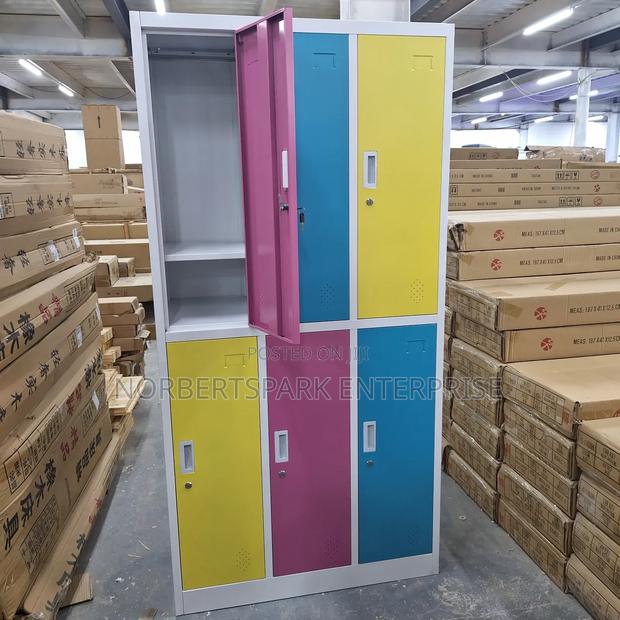 Metal Office Cabinet · Photo 1