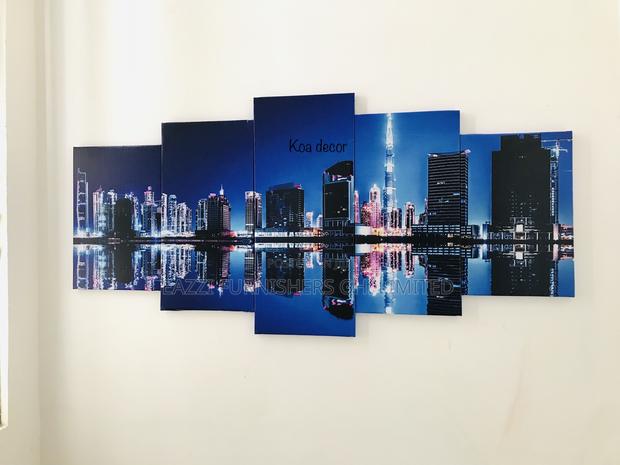 Wall Arts Decor Frame City Canvas · Photo 4